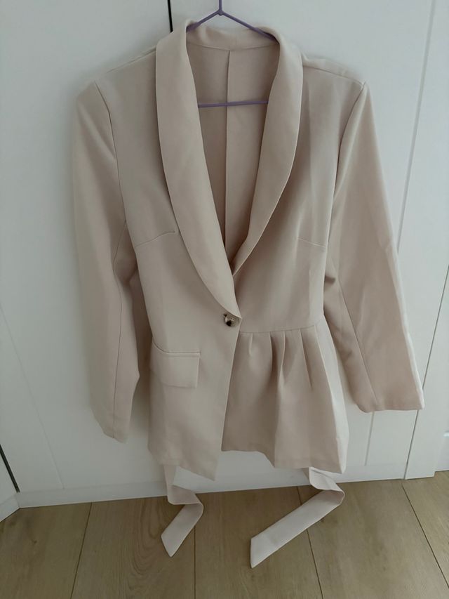 Chaqueta rosa elegante