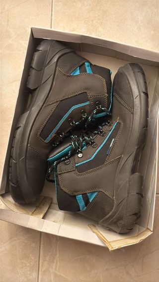 Scarpe da lavoro nuove