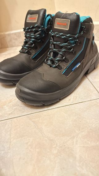 Scarpe da lavoro nuove