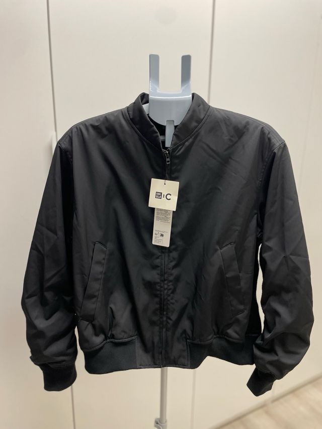 Chaqueta Bomber Uniqlo x C Negra