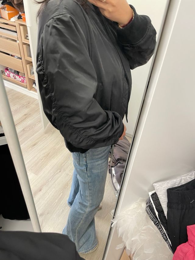 Chaqueta Bomber Uniqlo x C Negra