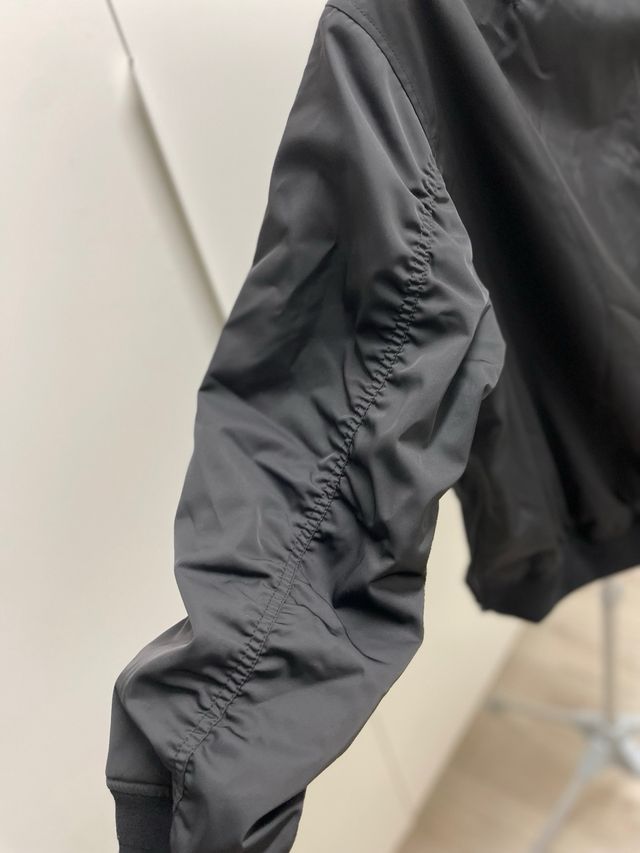 Chaqueta Bomber Uniqlo x C Negra