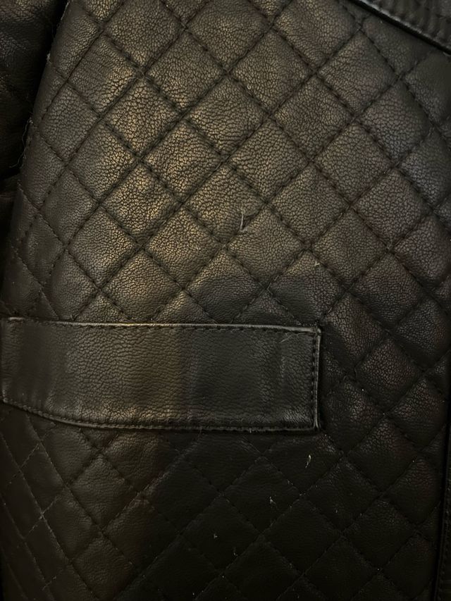 Cazadora efecto piel Mango Talla M/L