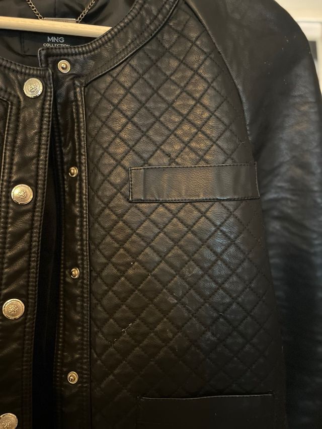 Cazadora efecto piel Mango Talla M/L