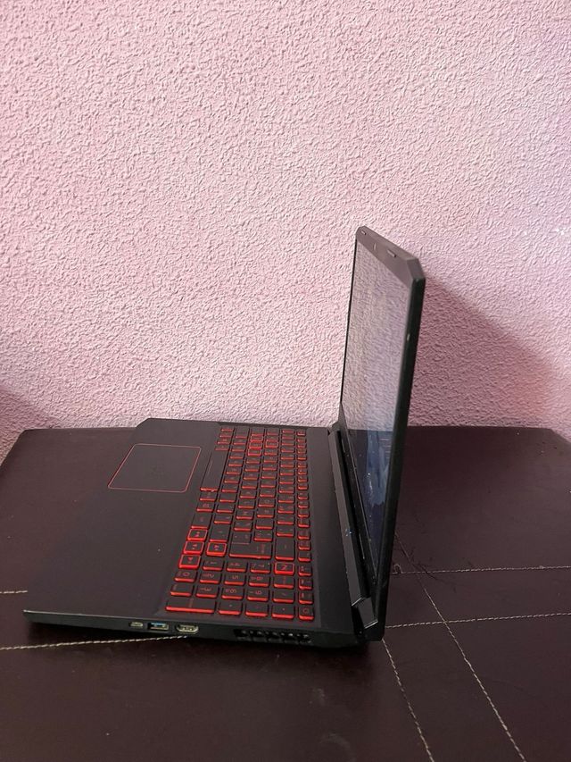 Ordenador Acer Negro