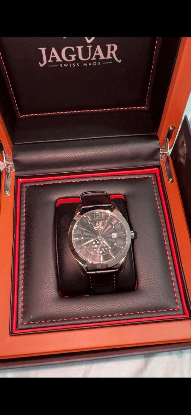 Reloj Jaguar Swiss Made Negro