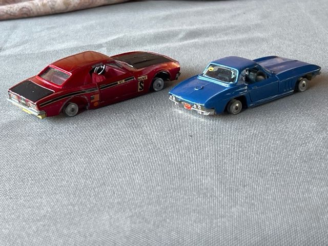 Modellini Auto Camaro e Corvette