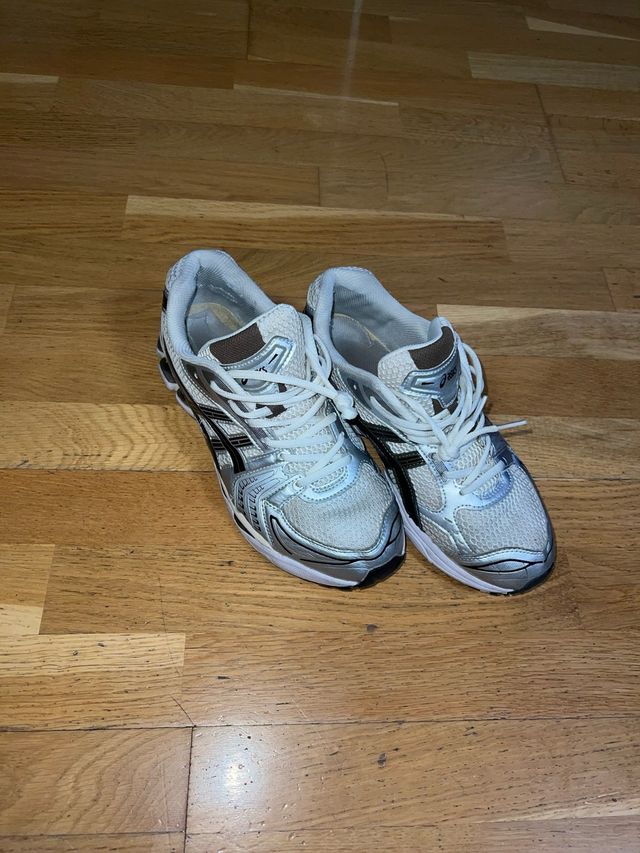 Asics Gel Kayano 14 Plata/Blanco