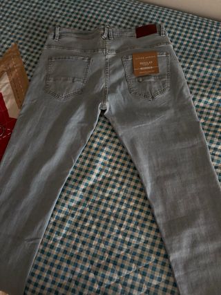 Pantalón vaquero Alvaro Moreno azul