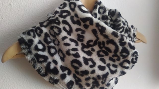 Bufanda tipo cuello estampado animal