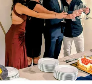 Bellissimo abito lungo da cerimonia