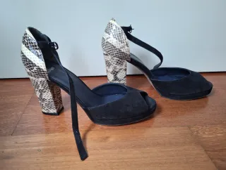 Sandalias Castañer ante negras