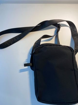 Riñonera Jordan Negra