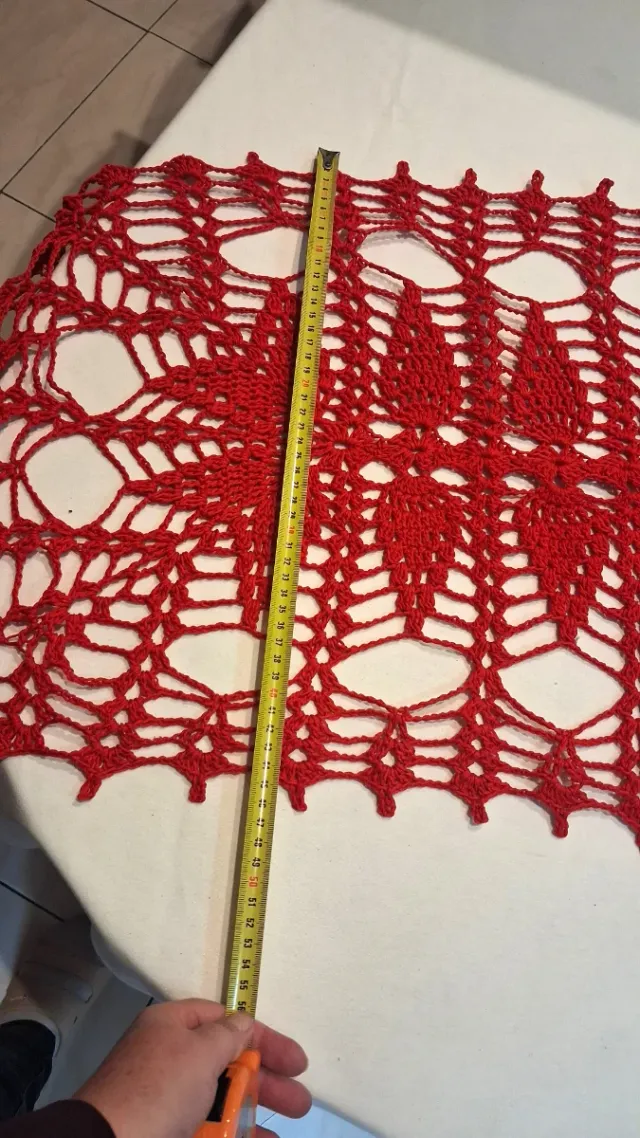 Runner uncinetto rosso