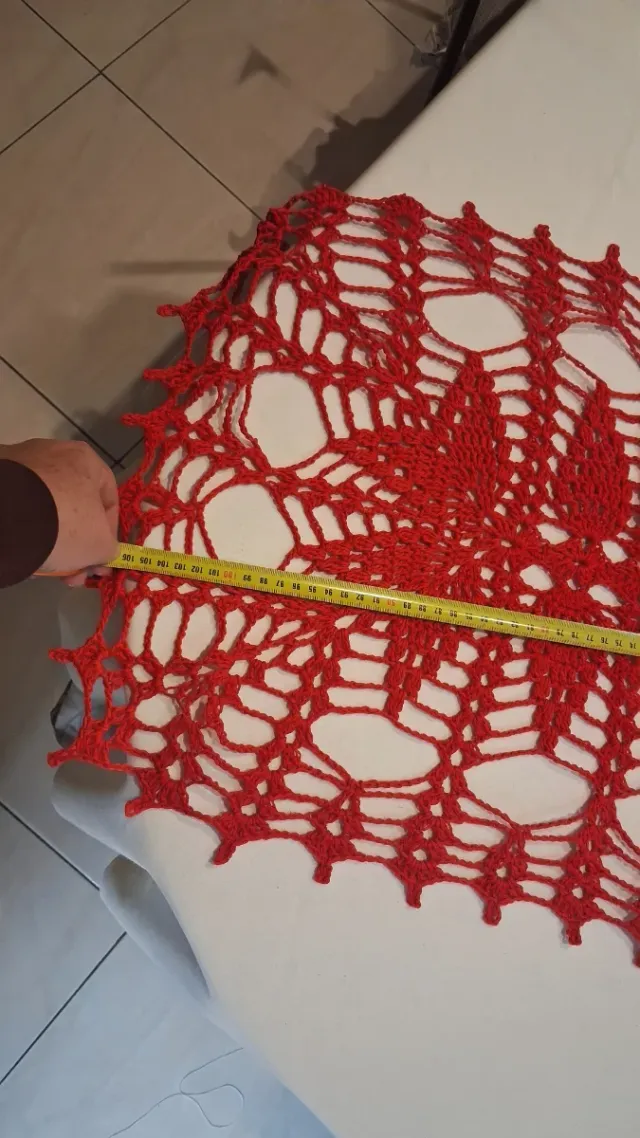 Runner uncinetto rosso