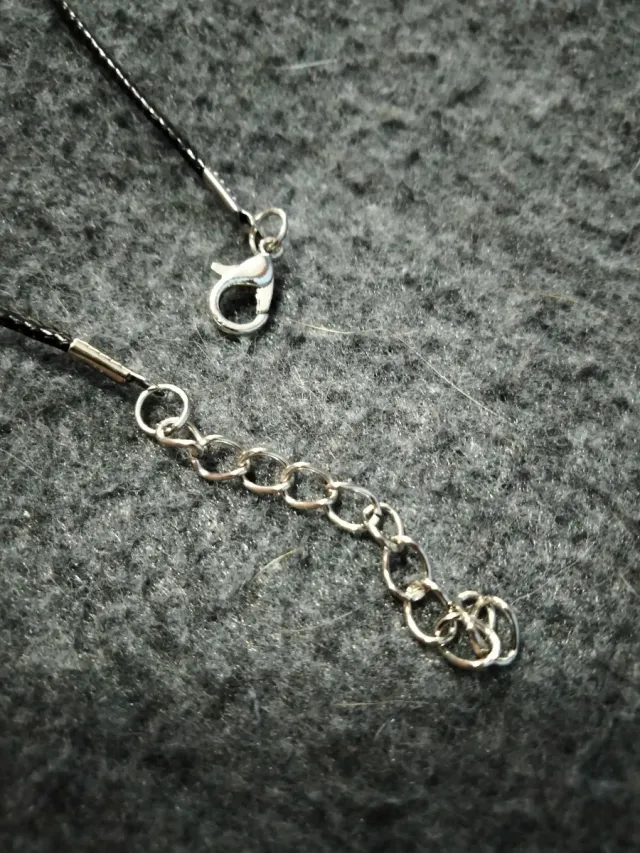 Colgante Hollow Knight Espada