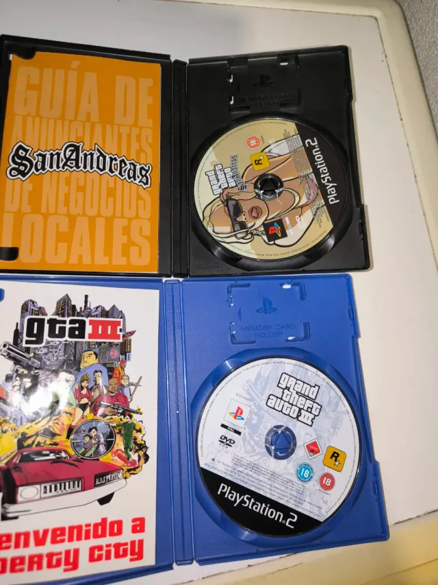 Consola PlayStation 2 con mandos y accesorios