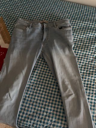 Pantalón vaquero Mango azul claro