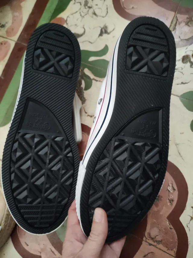 Sneakers Converse bianche nuove