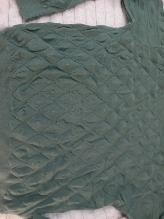 Maglioncino verde salvia