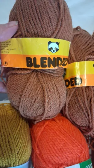 Lotto 10 gomitoli lana misti