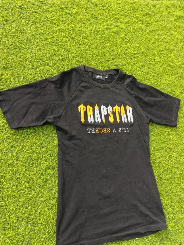 Camiseta Trapstar Negra Bordada