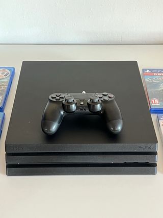 PS4 Pro 1TB + Mando + Juegos