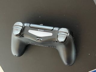 PS4 Pro 1TB + Mando + Juegos