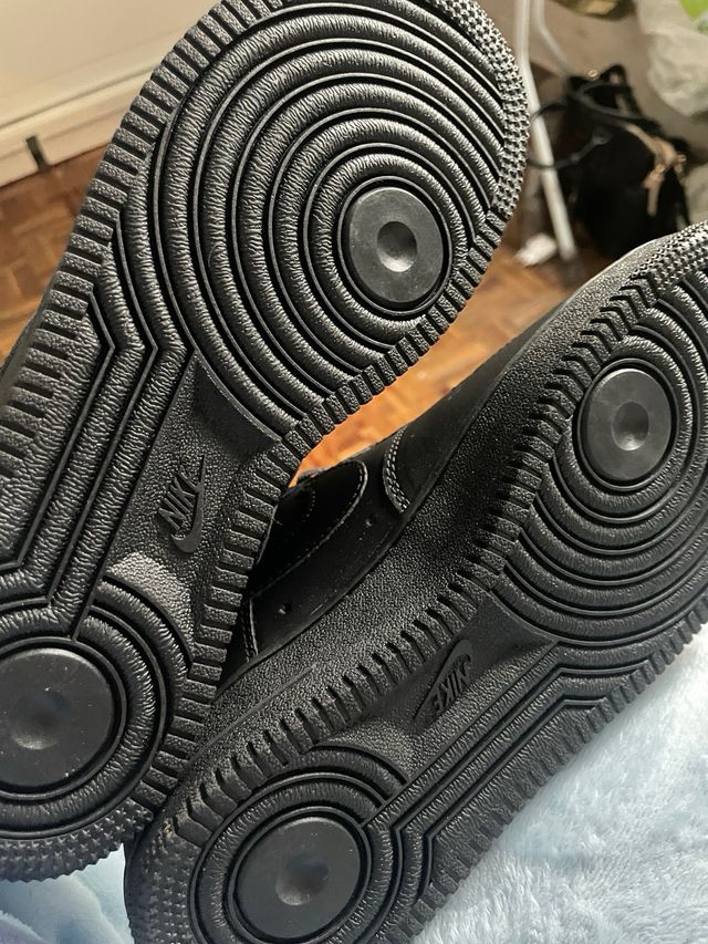 Nike Air Force 1 Negras