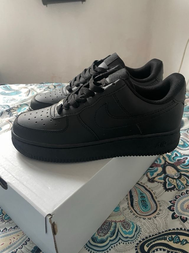 Nike Air Force 1 Negras