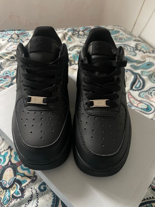 Nike Air Force 1 Negras