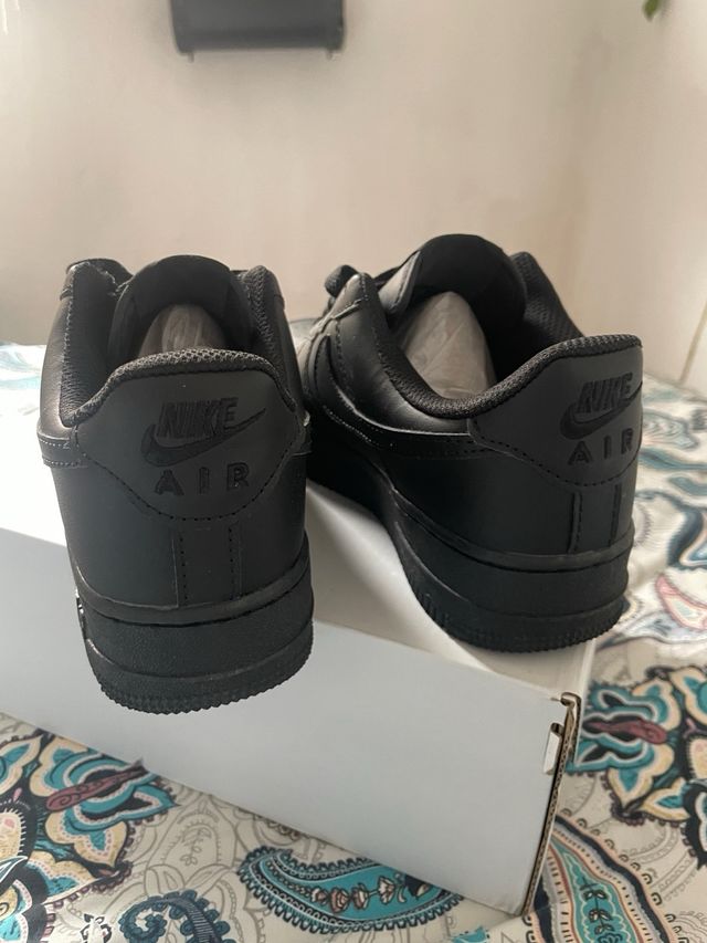 Nike Air Force 1 Negras