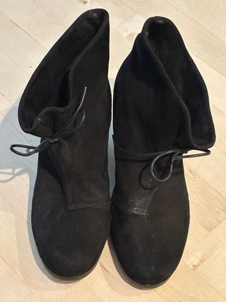 Botines Manila Grace de ante con tacón