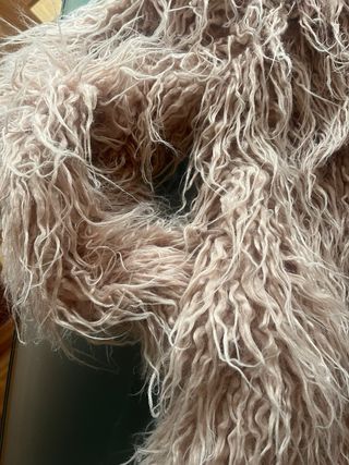 Abrigo pelo rosa Bershka