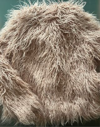 Abrigo pelo rosa Bershka