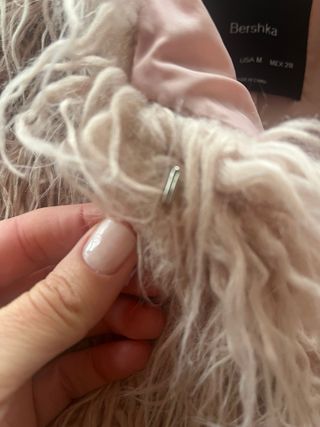 Abrigo pelo rosa Bershka