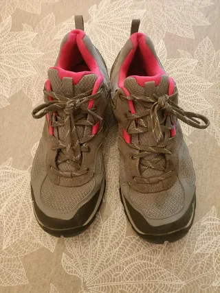 Bambas Quechua MH100 gris/rosa