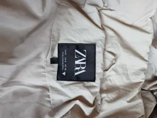 Chaqueta Puffer Zara Beige