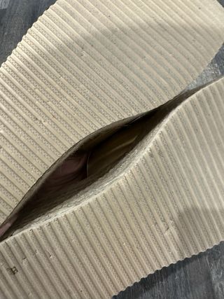 Alpargatas doradas con cuña