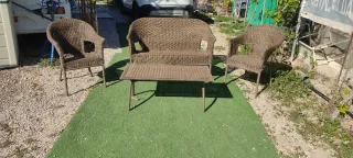 Sofá de mimbre exterior marrón