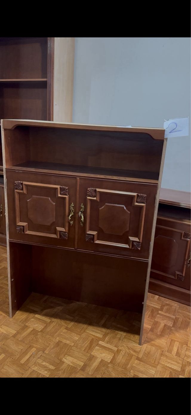 Mobile soggiorno in legno e vetro