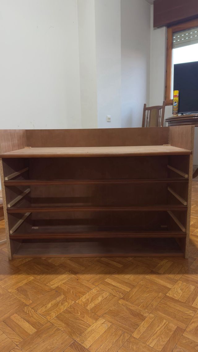 Mobile soggiorno in legno e vetro