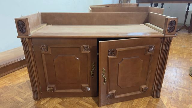 Mobile soggiorno in legno e vetro