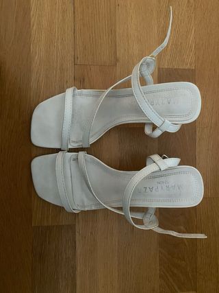 Sandalias tacón Marypaz blancas talla 39