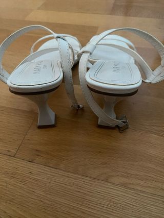 Sandalias tacón Marypaz blancas talla 39