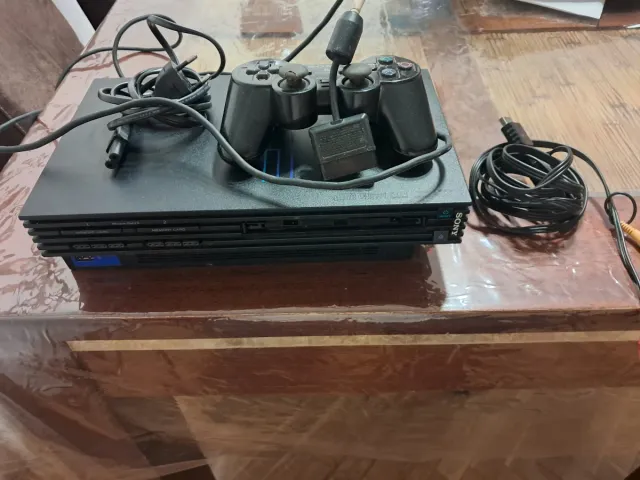 Playstation 2 Nera con Gioco Star Wars Battlefront