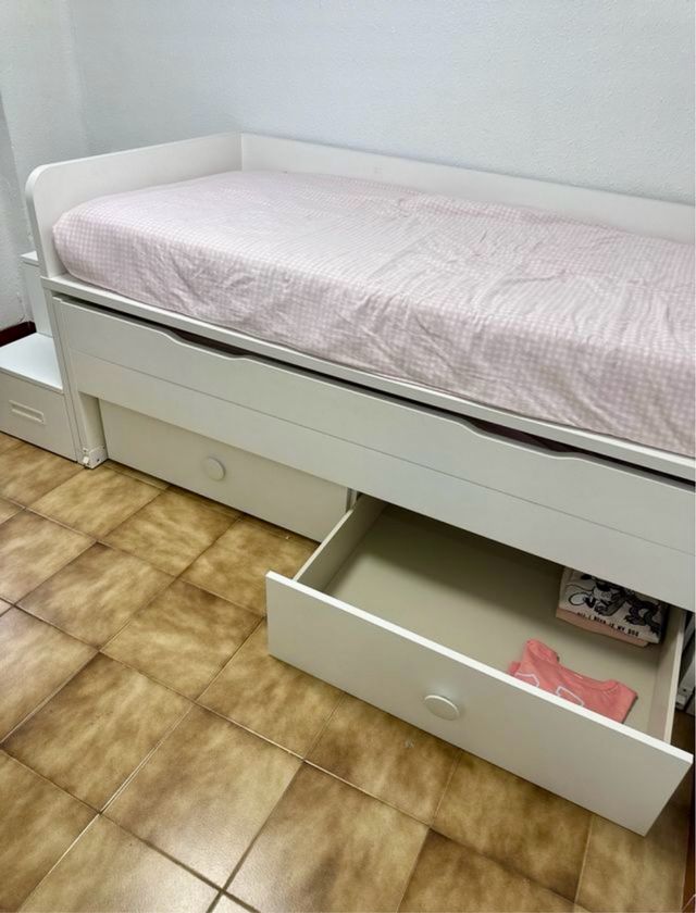 Cama nido blanca con cajones