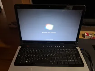 Ordenador portátil Dell Studio