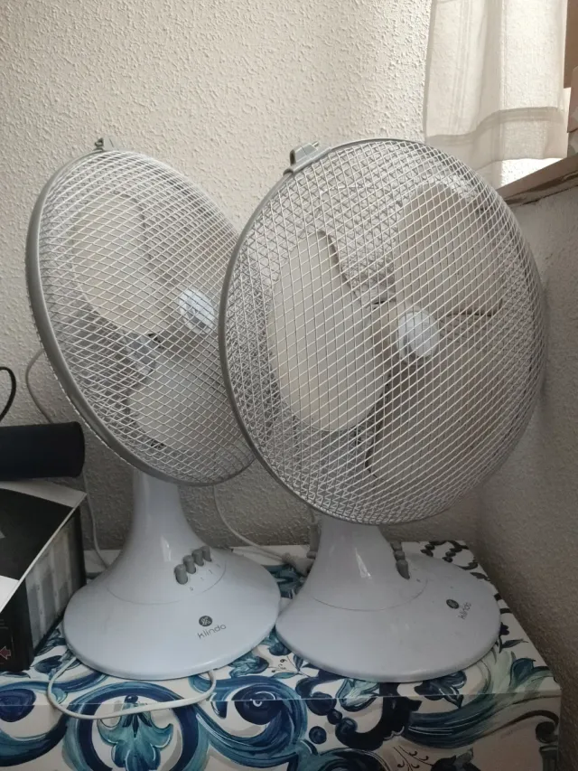 2 Ventiladores Klimdo Blancos y Plateados