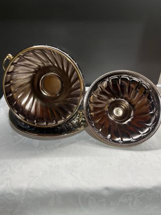 Zuppiera rifiniture calvanicamente  
dorate 24 KT